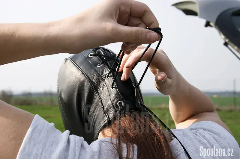 Kožená BDSM kukla • zip přes ústa - velikost M
