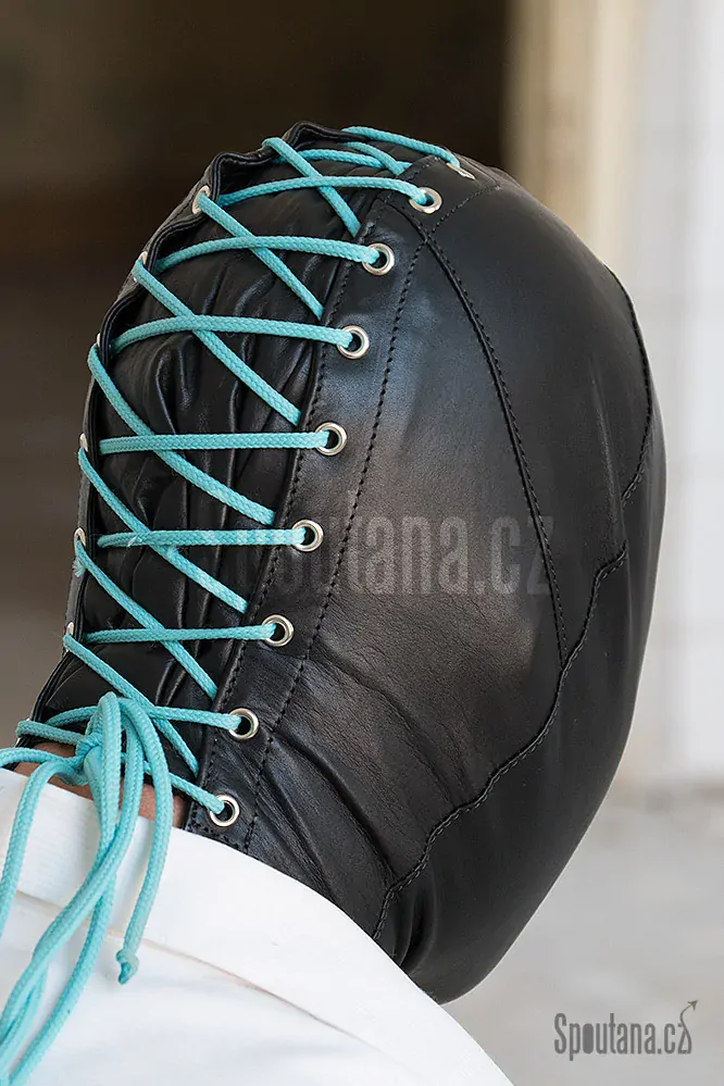 Kožená BDSM kukla • nosní otvory - velikost M