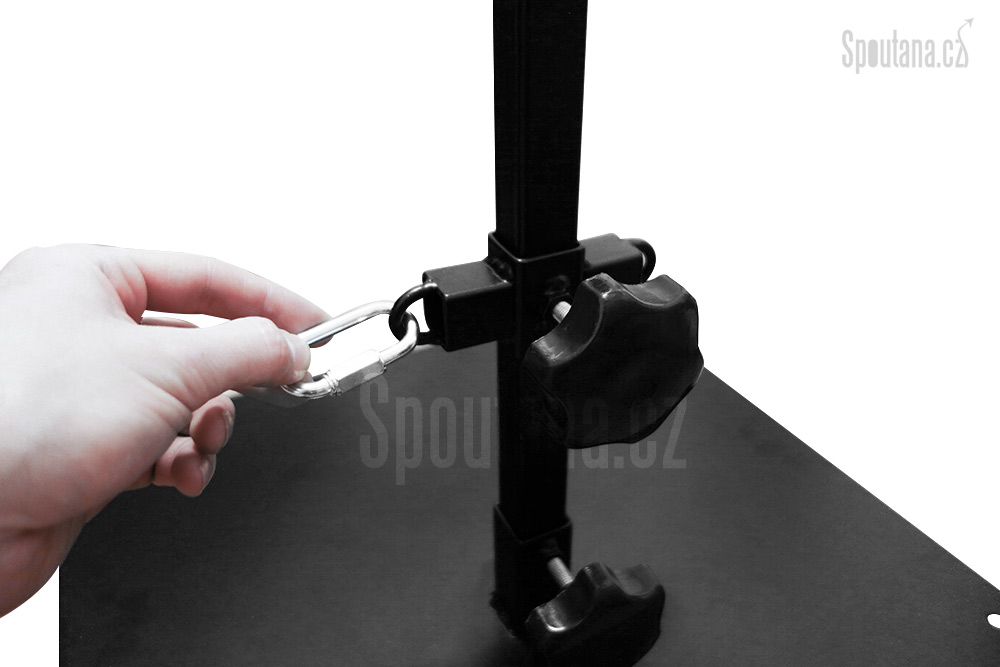 BDSM konstrukce - pranýř pro penis