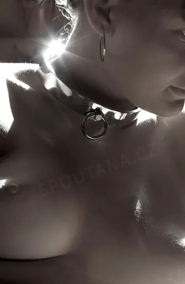 Kovový obojek - dámský