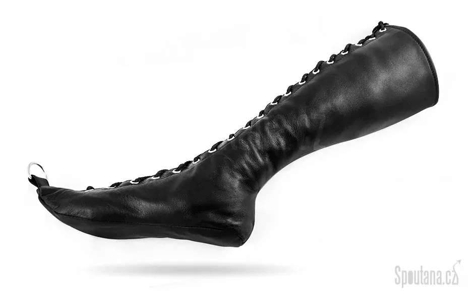 Kožené striktní bondage botky