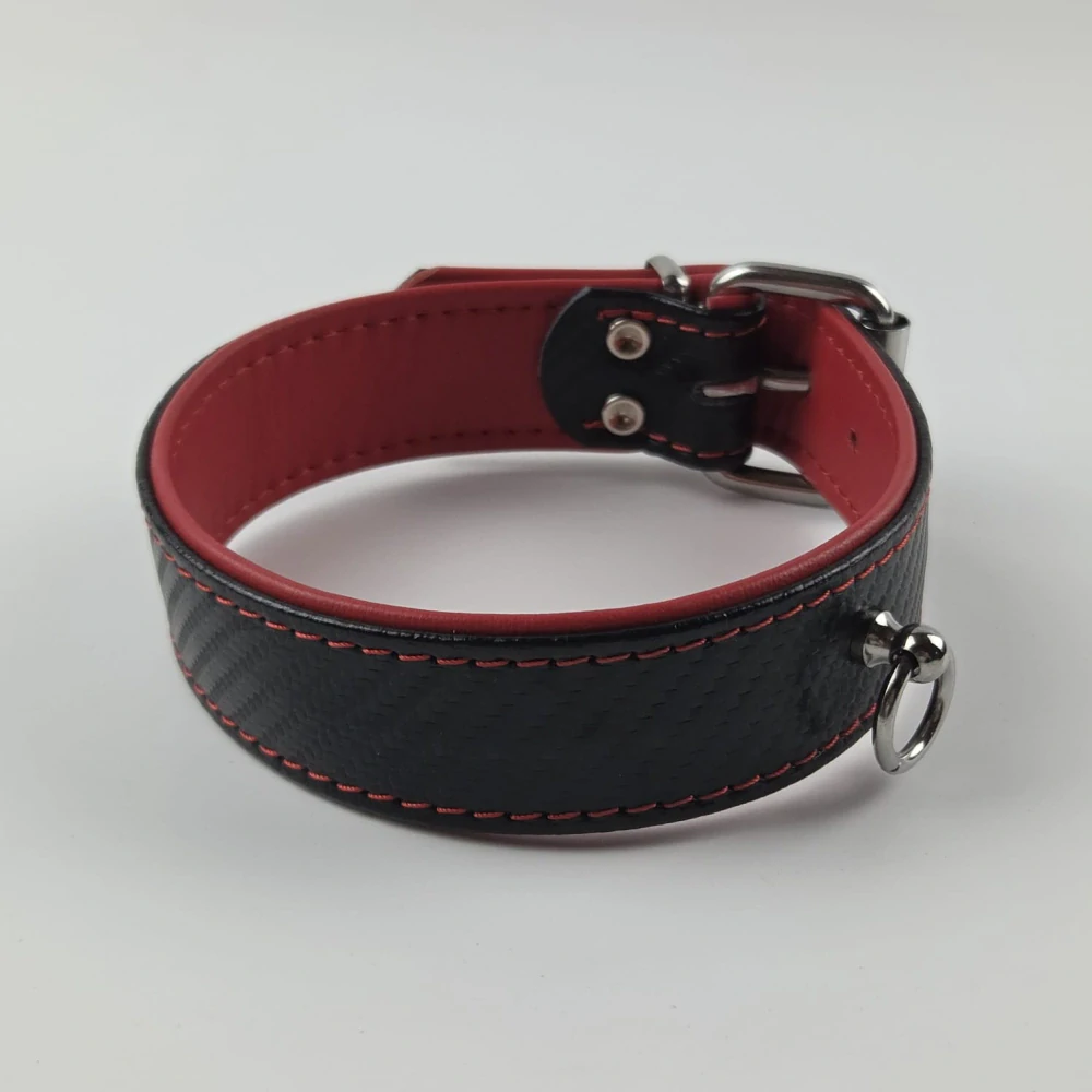 Kožený obojek carbon červený s očkem - výprodej